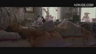 NATALIE PORTMAN nude in Black Swan