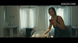 MINKA KELLY nude in Blackwater Lane