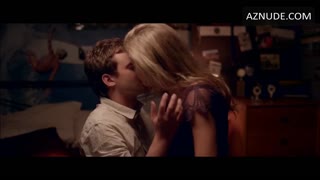 ROSE MCIVER nude in Blinder