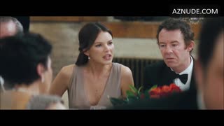 RENEE ZELLWEGER nude in Bridget Jones: The Edge of Reason