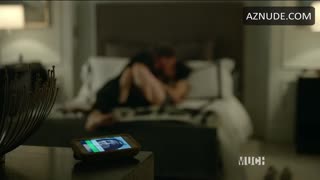 ILANA GLAZER nude in Broad City