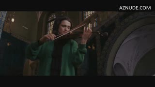 RACHEL WEISZ nude in The Brothers Bloom