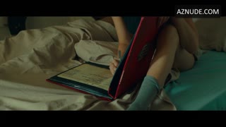 ZOEY DEUTCH nude in Buffaloed
