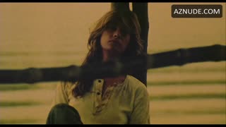 FRANCESCA CIARDI nude in Cannibal Holocaust