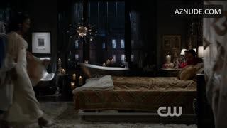 FREEMA AGYEMAN nude in The Carrie Diaries