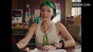 VIOLETT BEANE nude in Chain Reaction