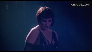 CATHERINE ZETA-JONES nude in Chicago