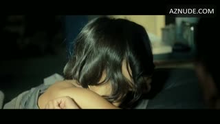 ZOE SALDANA nude in Colombiana