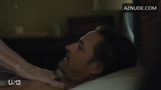 SARAH WAYNE CALLIES nude in Colony