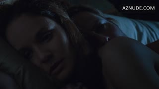 SARAH WAYNE CALLIES nude in Colony