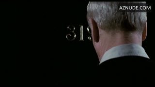 MARY ELIZABETH MASTRANTONIO nude in The Color of Money
