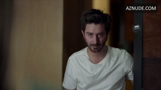 TATO ALEXANDER nude in Como Sobrevivir Soltero
