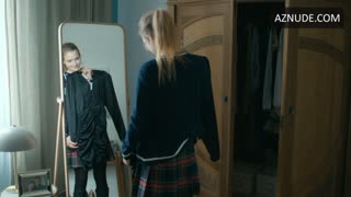 KINGA JASIK nude in The Convict