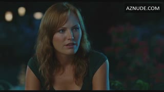 KRISTEN BELL nude in Couples Retreat