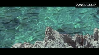 GEENA DAVIS nude in Cutthroat Island