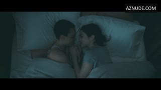 BRITNE OLDFORD nude in Dead Ringers