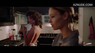PAZ DE LA HUERTA nude in Death in the Desert