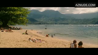 SHAILENE WOODLEY nude in The Descendants