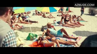 AUBREY PLAZA nude in Dirty Grandpa
