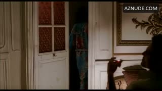 JULIETTE BINOCHE nude in Disengagement