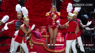 MARIAH CAREY nude in Divas Holiday: Unsilent Night