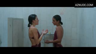 KARLA SOUZA nude in Dive