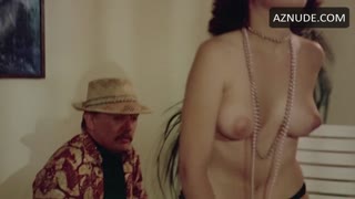 LINA ROMAY nude in Downtown - Die nackten Puppen der Unterwelt