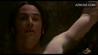MICHAELA BERCU nude in Dracula