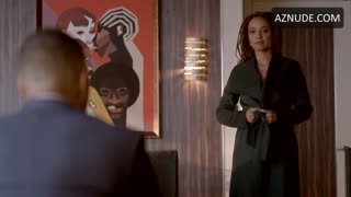 META GOLDING nude in Empire
