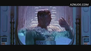 KATHLEEN QUINLAN nude in Event Horizon