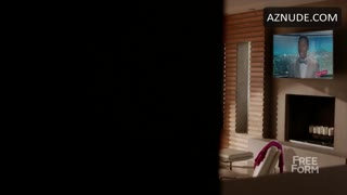 ANNALISA COCHRANE nude in Famous in Love