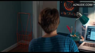 LAURA DERN nude in The Fault in Our Stars