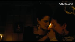 OLIVIA COLMAN nude in The Favourite