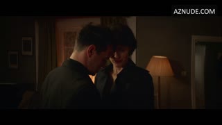 PHOEBE WALLER-BRIDGE nude in Fleabag