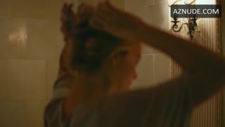 MARGOT ROBBIE nude in Focus