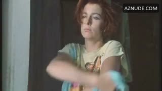 KARIN VIARD nude in Fourbi