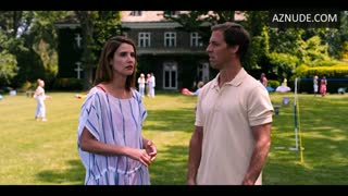 COBIE SMULDERS nude in Friends from College
