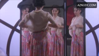 ANNA AMMIRATI nude in Frivolous Lola