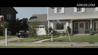 TEA LEONI nude in Fun with Dick and Jane