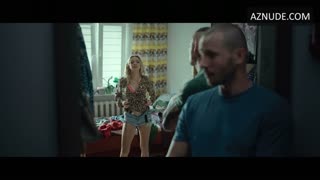 PAULINA GALAZKA nude in Furioza