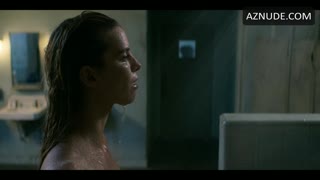 BETTY GILPIN nude in GLOW