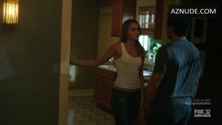 SHANTEL VANSANTEN nude in Gang Related