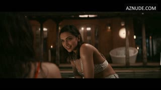 DEEPIKA PADUKONE nude in Gehraiyaan