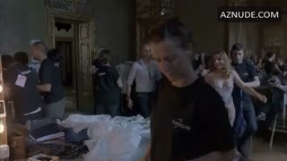 ELSA PATAKY nude in Giallo