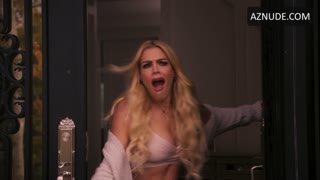BUSY PHILIPPS nude in Girls5eva