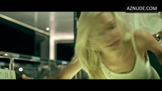 PAULINA GALAZKA nude in Girls to Buy