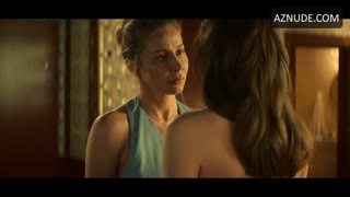 KASIA WARNKE nude in Glitter
