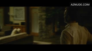 ROSAMUND PIKE nude in Gone Girl