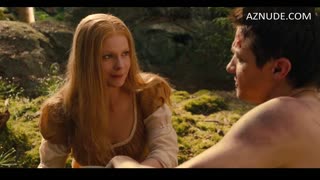PIHLA VIITALA nude in Hansel & Gretel: Witch Hunters