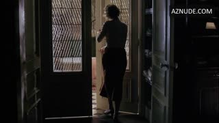 PENELOPE CRUZ nude in Head in the Clouds